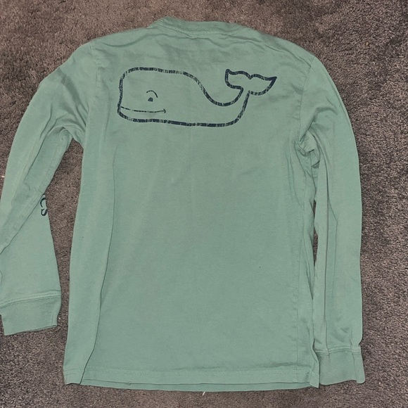 Used condition vineyard vines long sleeve shirt. Size small - Picture 2 of 3